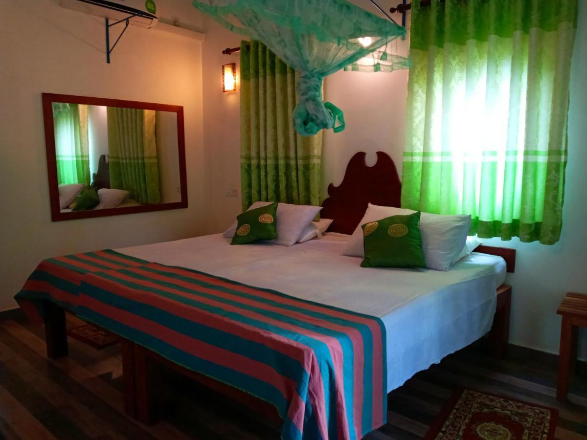 Hideaway Homestay Habarana Exterior photo