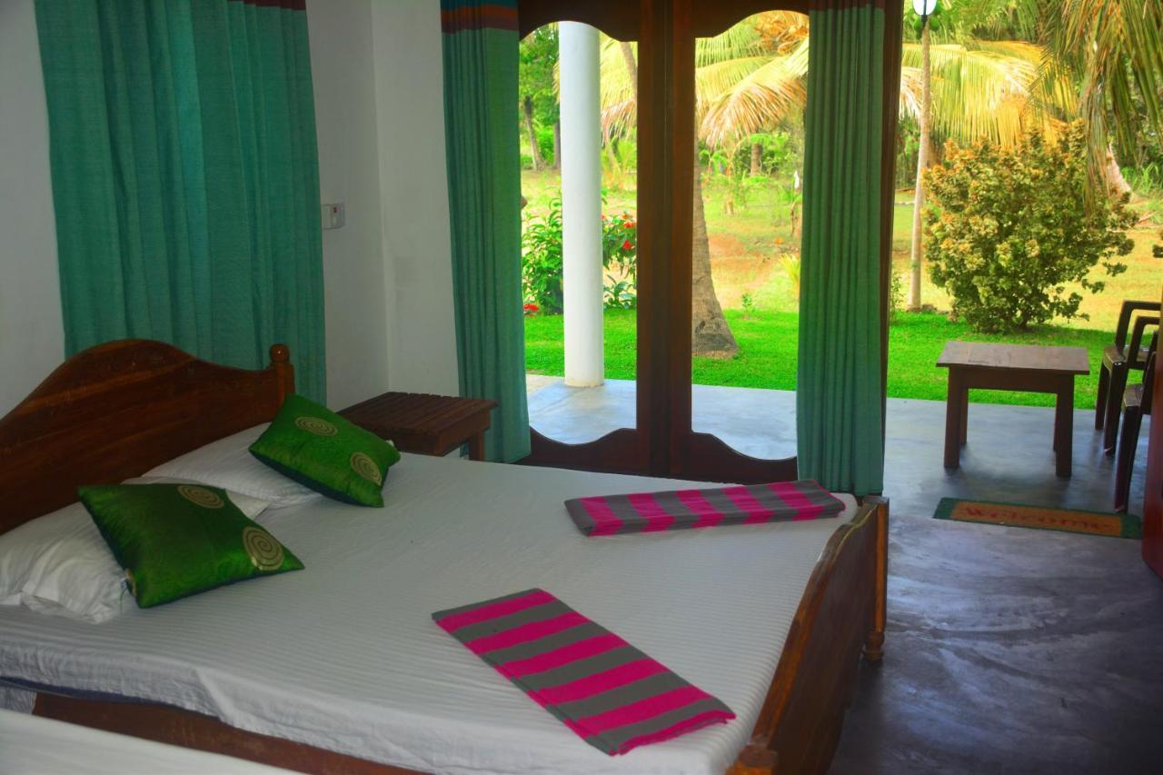 Hideaway Homestay Habarana Exterior photo