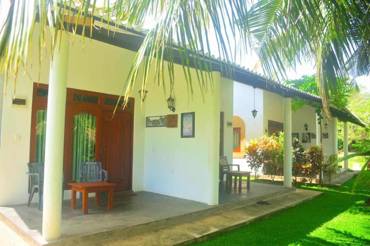 Hideaway Homestay Habarana Exterior photo