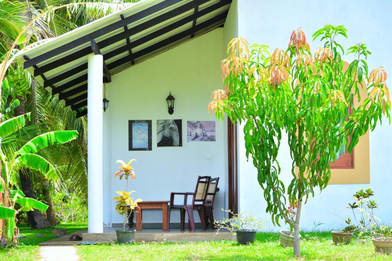 Hideaway Homestay Habarana Exterior photo